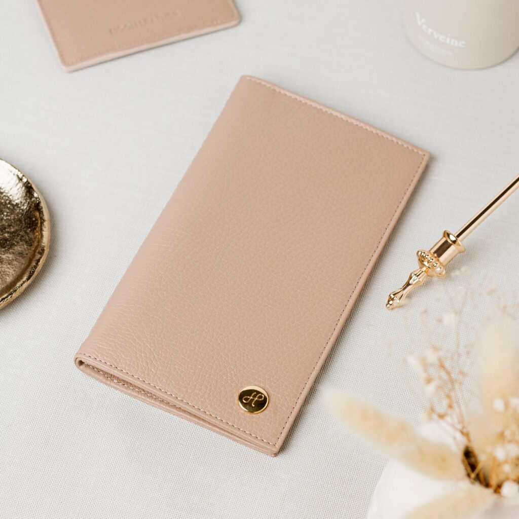 Hooh - Kožna futrola za pasoš, pare i kartice - Bež